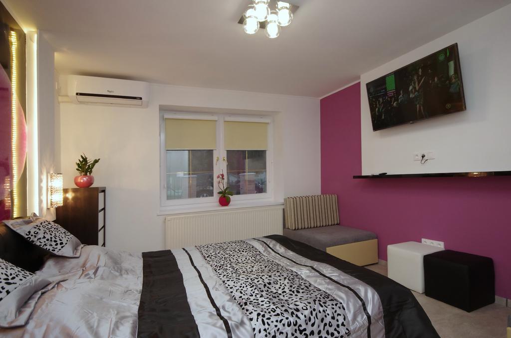 Regina Delux Apartman Дьюла Екстер'єр фото