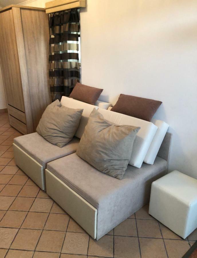 Regina Delux Apartman Дьюла Екстер'єр фото